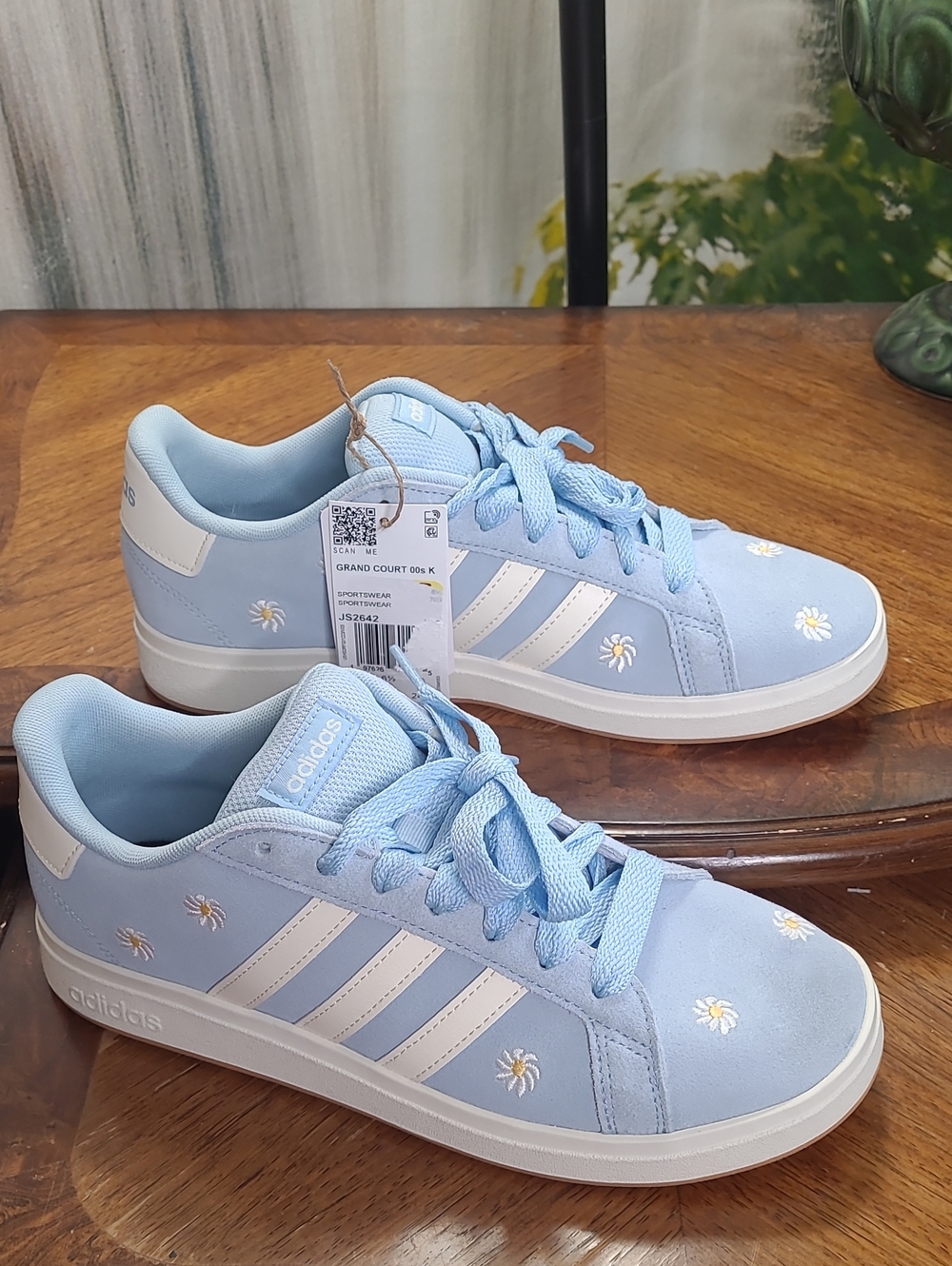 New! Adidas Grand Court 00s Light Blue Suede Leather Daisy Athletic Sneakers